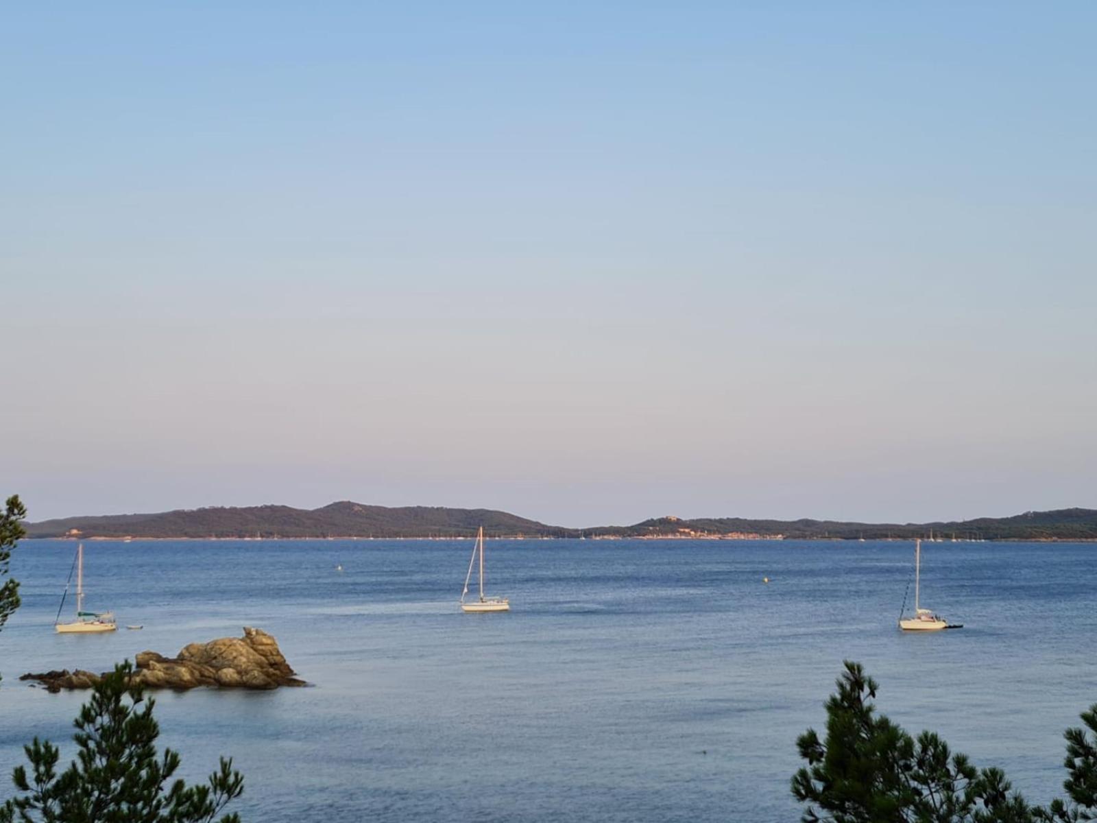 L'Instant Plage - Vue Mer - Bord De Plage - La Capte - Cote D'Azur Hyeres Exterior photo